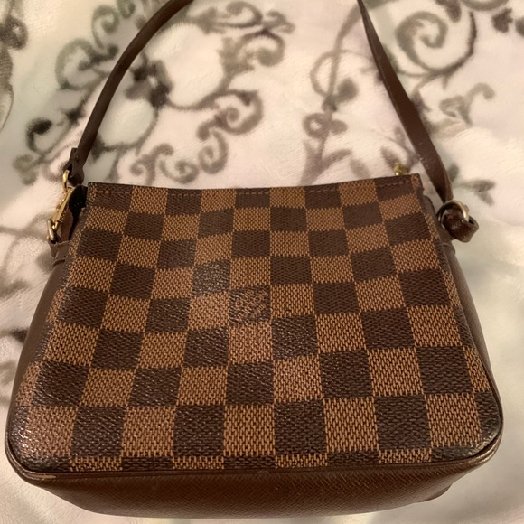 Authentic Louis Vuitton Trousse Damier ebene - Picture 2 of 16